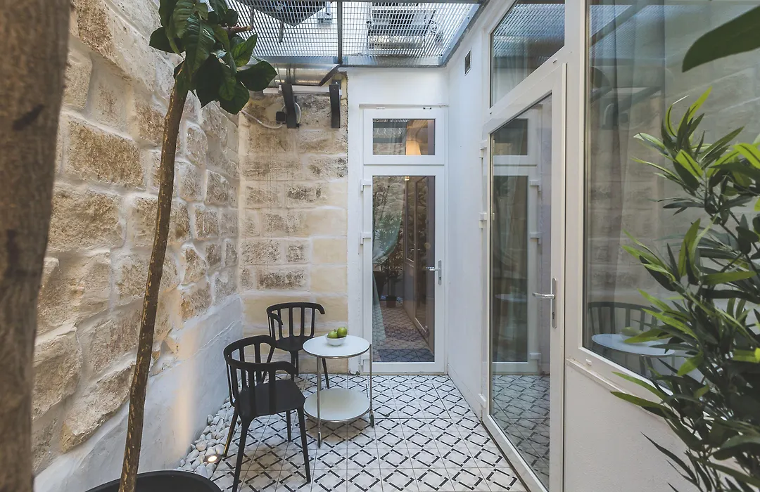 Two Pillows Boutique Hostel-1