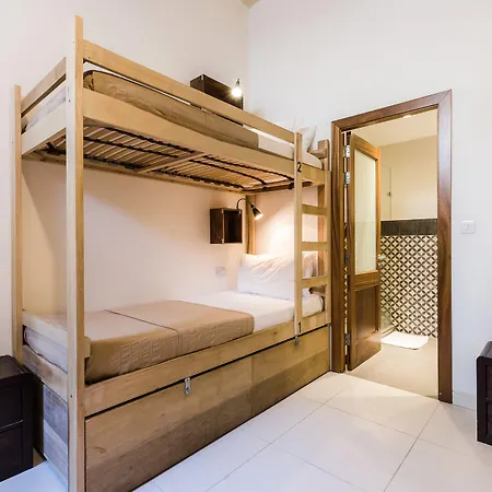 Two Pillows Boutique Hostel-3